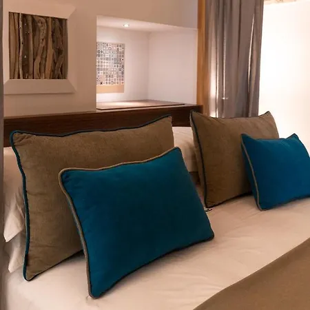 B-Welcome Rooms Of Charme E Relax Polignano a Mare Exterior photo