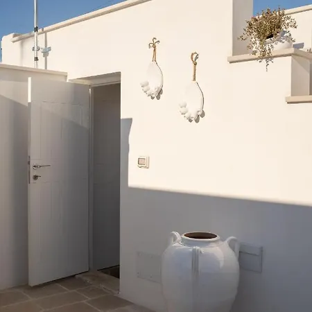 B-Welcome Rooms Of Charme E Relax Polignano a Mare Exterior photo